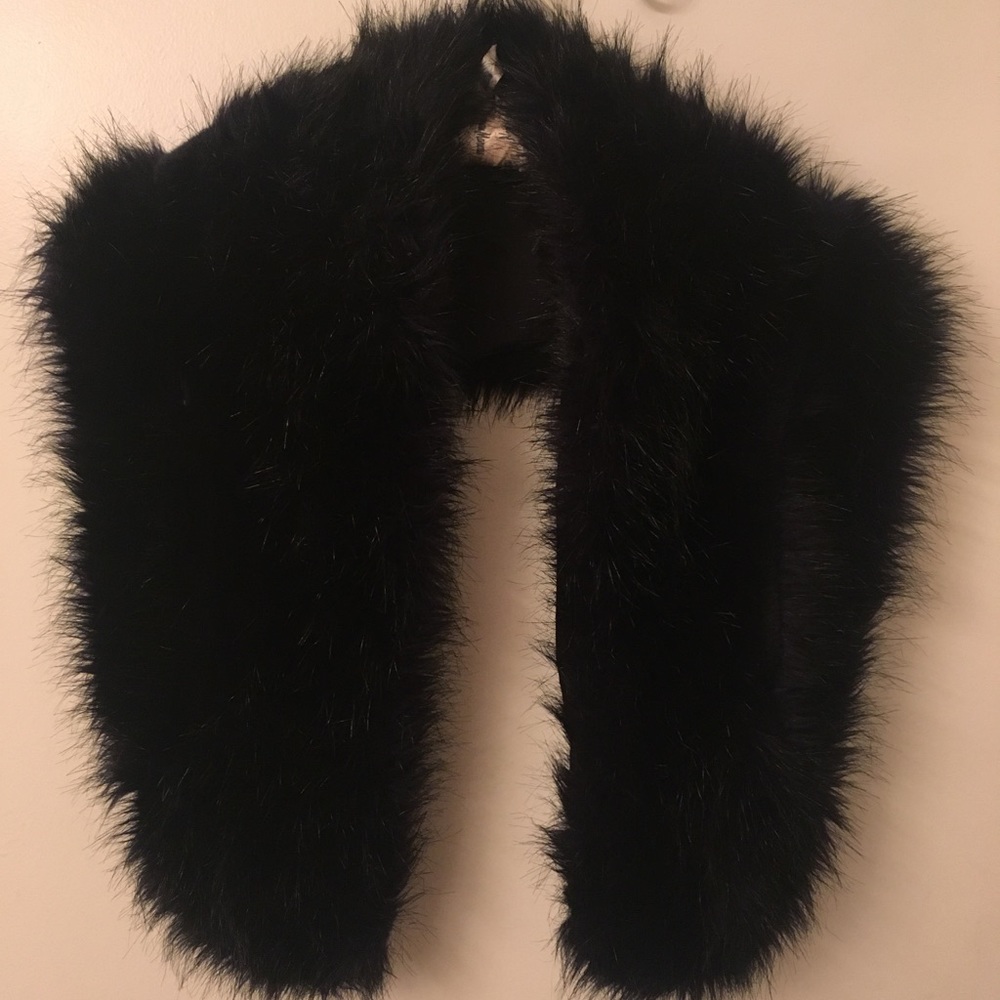 NWOT H&M Autumn 2013 collection faux fur stole,